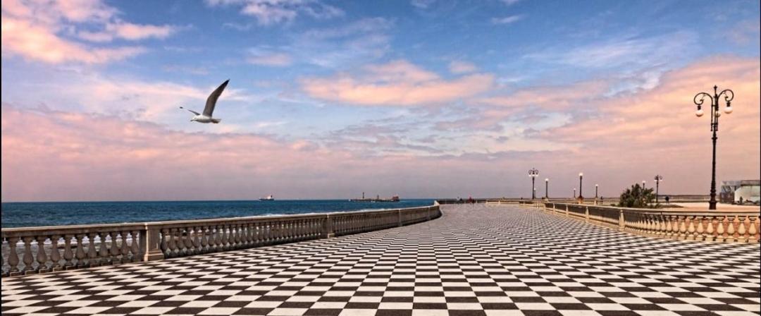 Отель Il Porto Di Ale E Kat Ливорно Экстерьер фото